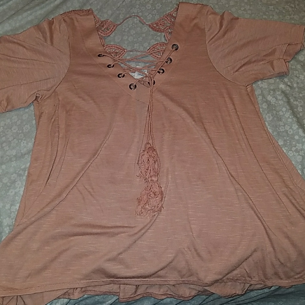 Vneck.